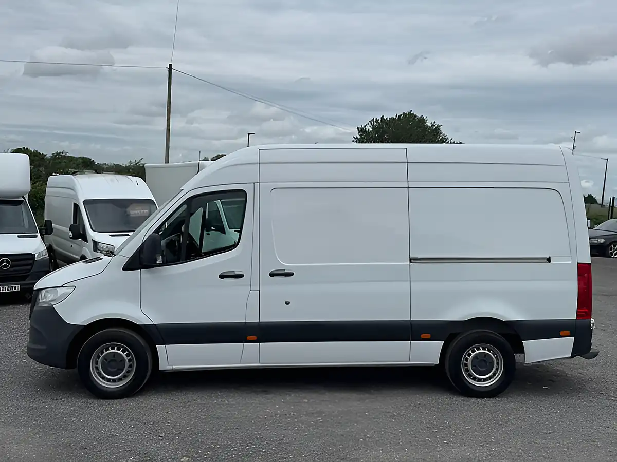 Used 2021 Mercedes-Benz Sprinter Progressive White - Interior and Exterior details 5