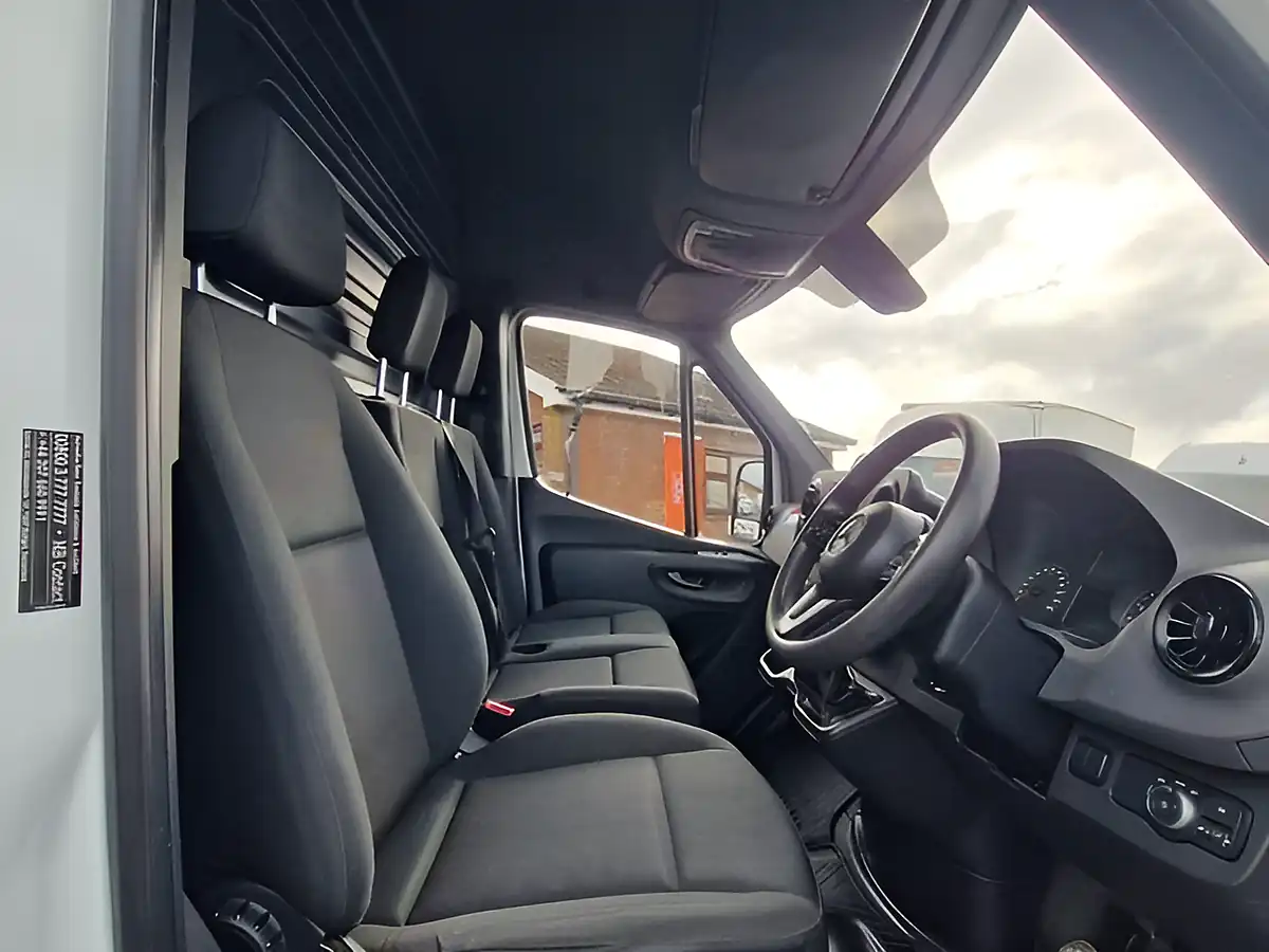 Used 2021 Mercedes-Benz Sprinter Progressive White - Interior and Exterior details 8