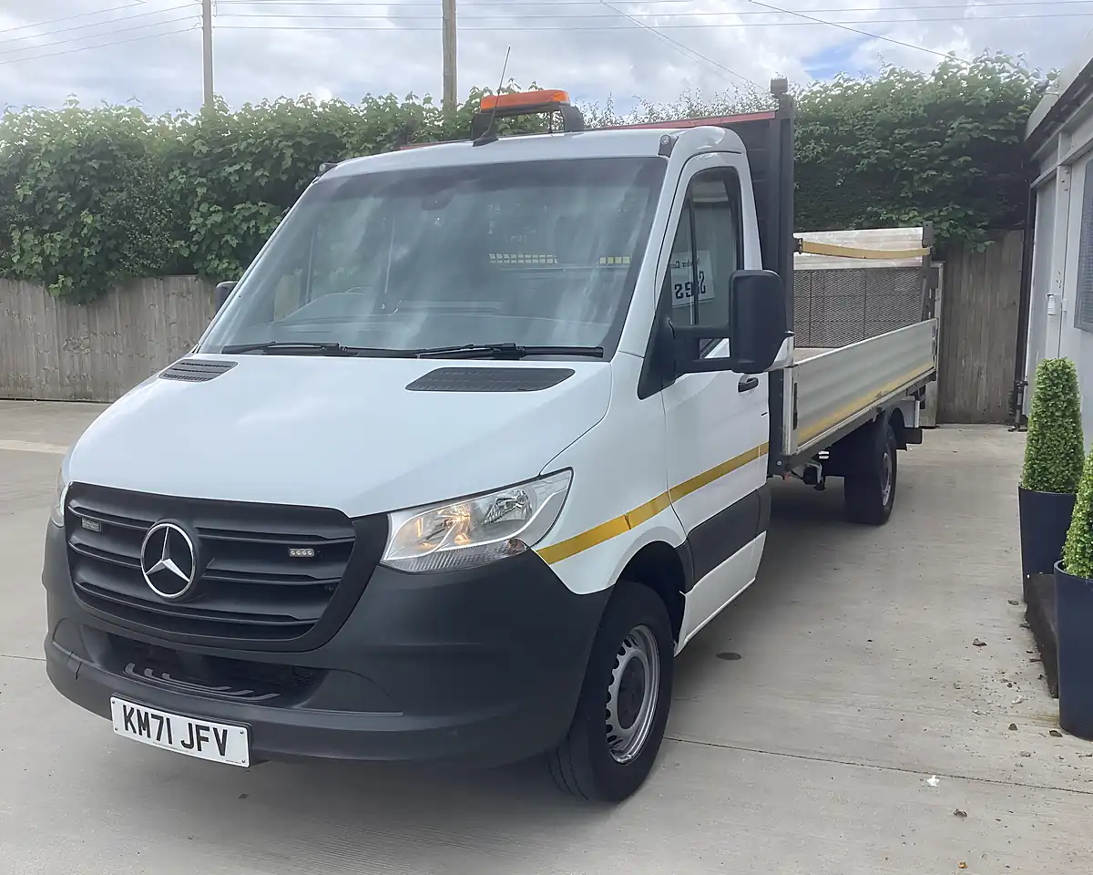 Used 2021 Mercedes-Benz Sprinter Progressive White - Interior and Exterior details 15