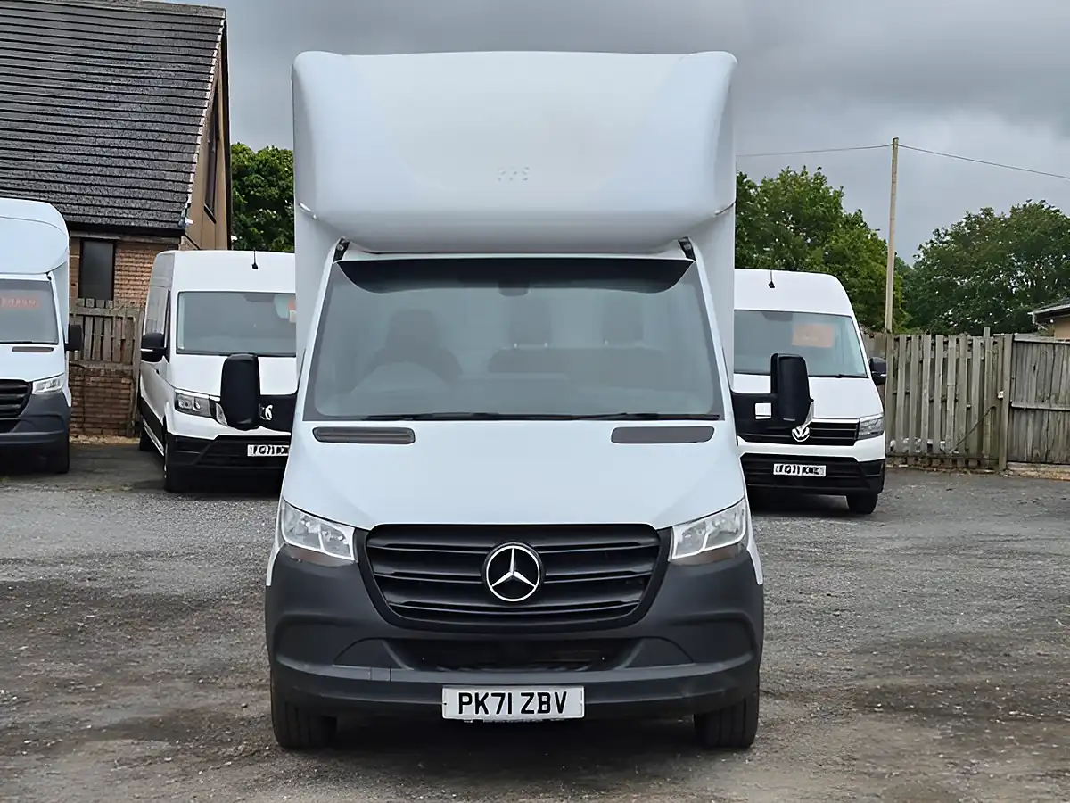 Used 2021 Mercedes-Benz Sprinter Progressive White - Interior and Exterior details 3