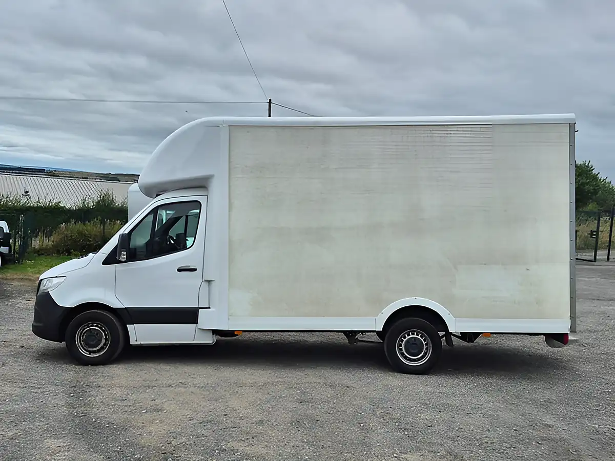 Used 2021 Mercedes-Benz Sprinter Progressive White - Interior and Exterior details 9