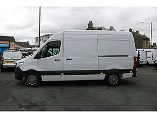 Used 2021 Mercedes-Benz Sprinter Progressive White - Interior and Exterior details 4