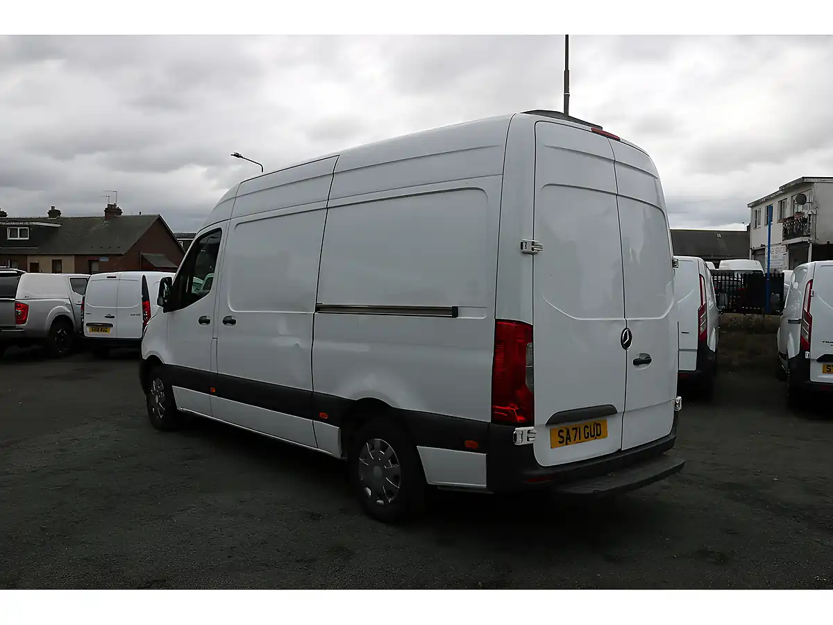 Used 2021 Mercedes-Benz Sprinter Progressive White - Interior and Exterior details 5