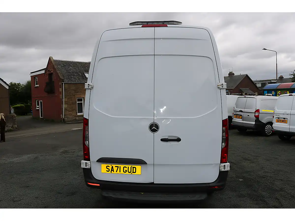 Used 2021 Mercedes-Benz Sprinter Progressive White - Interior and Exterior details 7