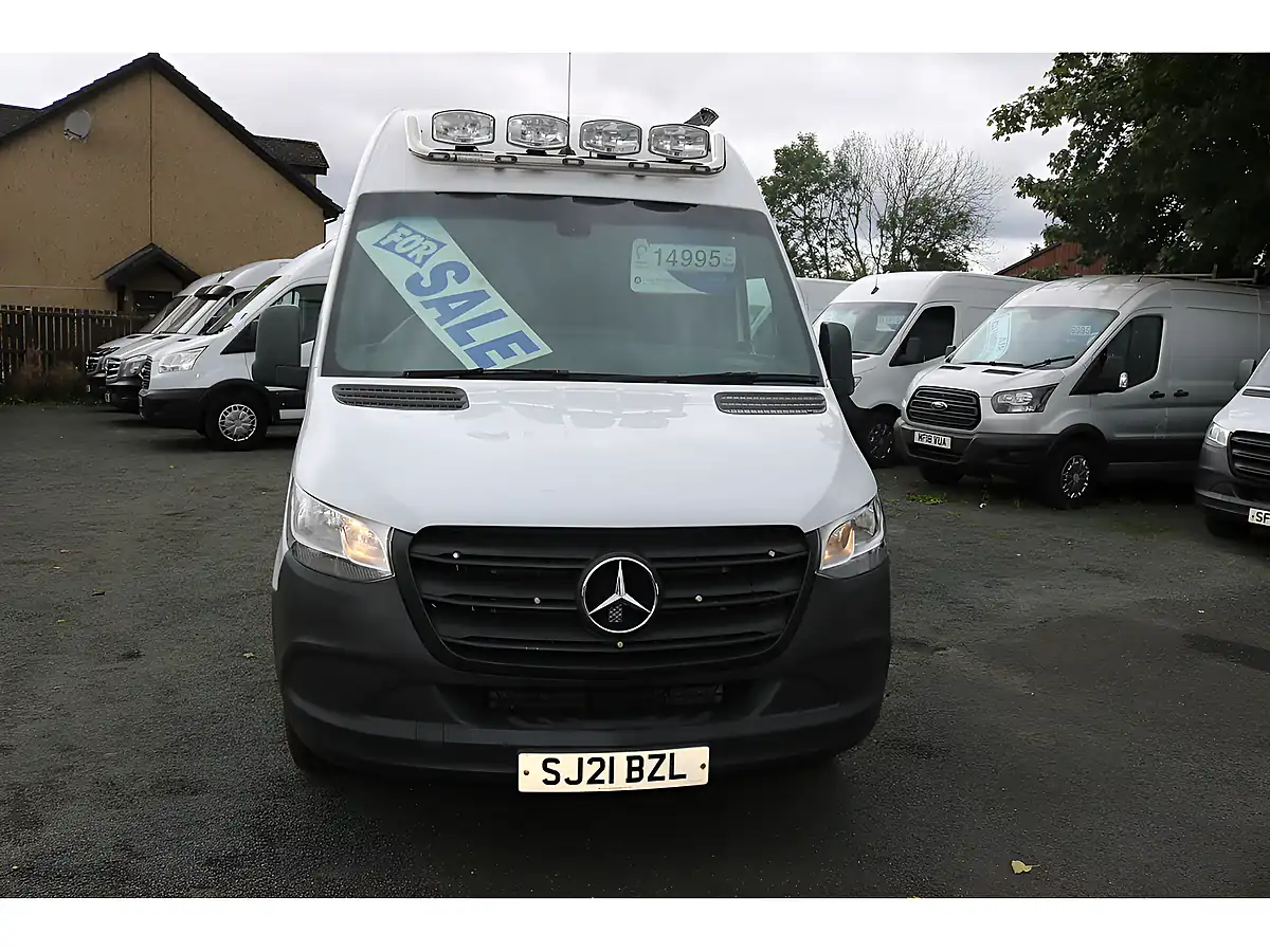Used 2021 Mercedes-Benz Sprinter Progressive White - Interior and Exterior details 2