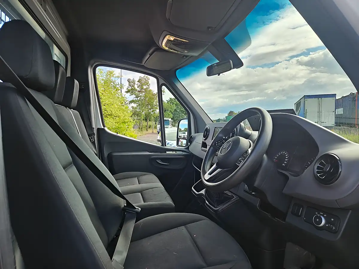 Used 2021 Mercedes-Benz Sprinter Progressive White - Interior and Exterior details 10