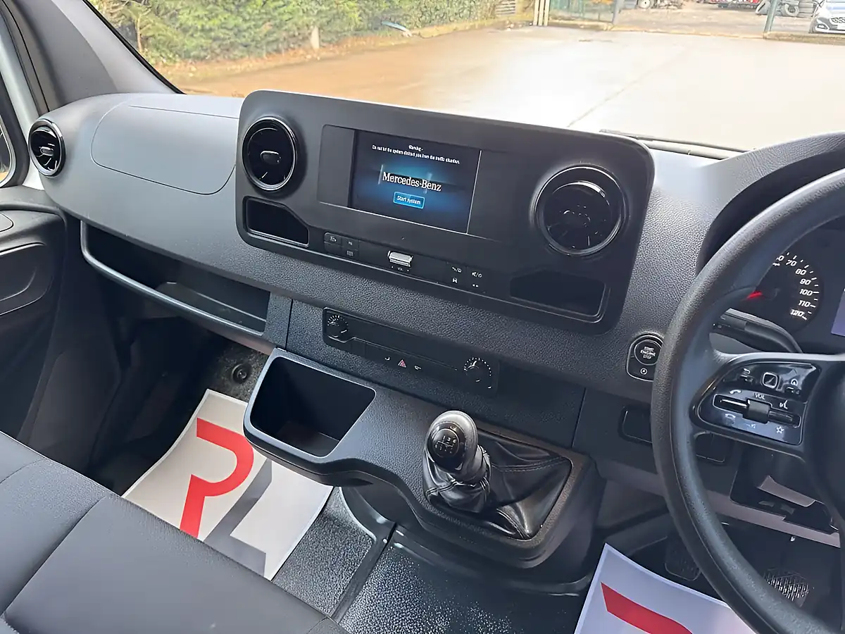 Used 2021 Mercedes-Benz Sprinter Progressive White - Interior and Exterior details 11