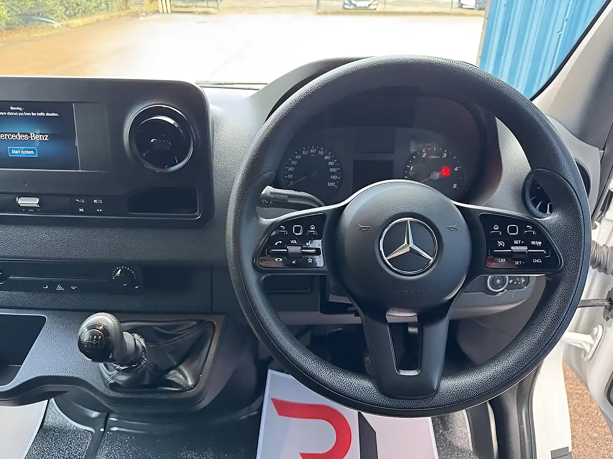 Used 2021 Mercedes-Benz Sprinter Progressive White - Interior and Exterior details 14