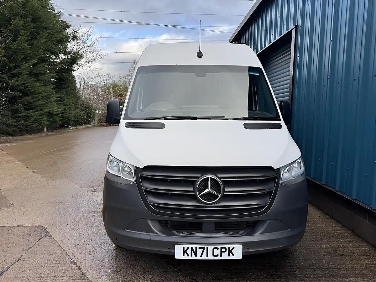 Used 2021 Mercedes-Benz Sprinter Progressive White - Interior and Exterior details 2