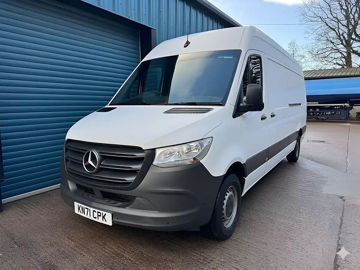 Used 2021 Mercedes-Benz Sprinter Progressive White - Interior and Exterior details 3