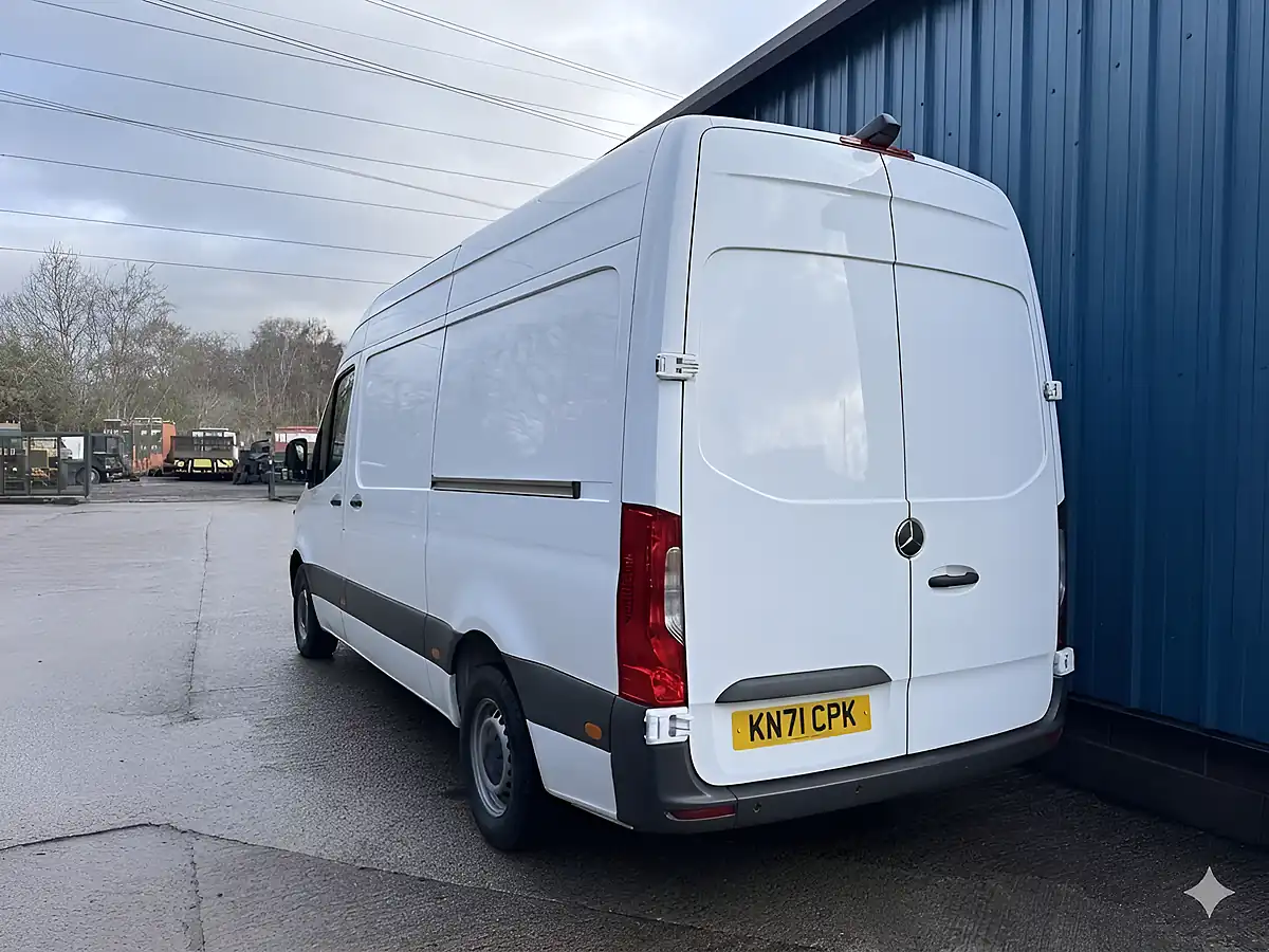 Used 2021 Mercedes-Benz Sprinter Progressive White - Interior and Exterior details 5