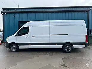 Used 2021 Mercedes-Benz Sprinter Progressive White - Interior and Exterior details 6