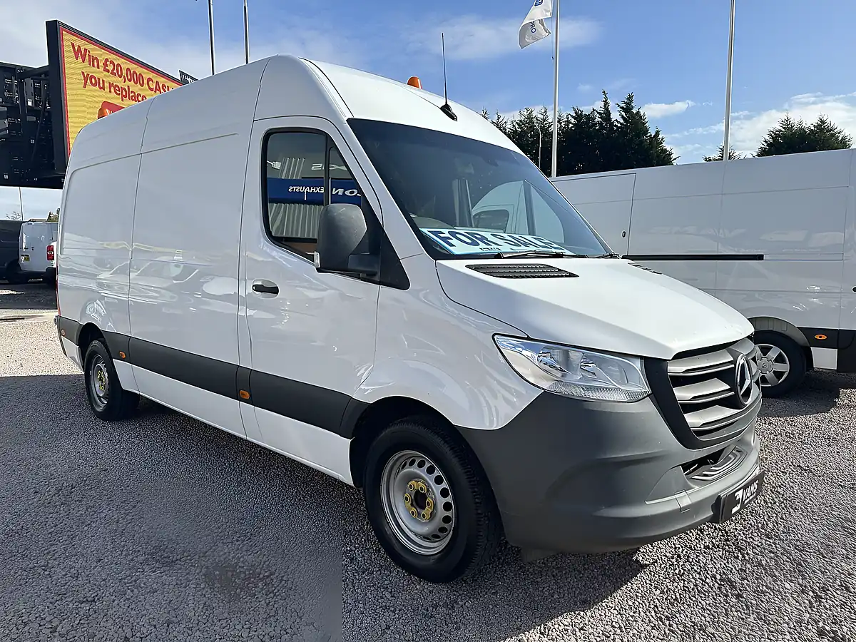 Used 2021 Mercedes-Benz Sprinter Progressive White - Interior and Exterior details 7