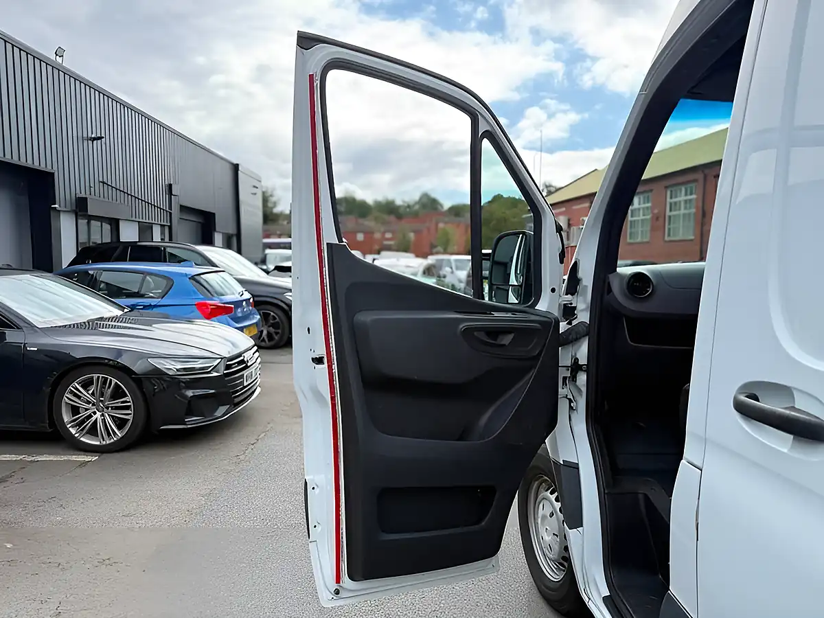 Used 2021 Mercedes-Benz Sprinter Progressive White - Interior and Exterior details 16