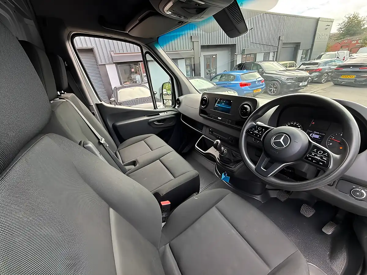 Used 2021 Mercedes-Benz Sprinter Progressive White - Interior and Exterior details 18