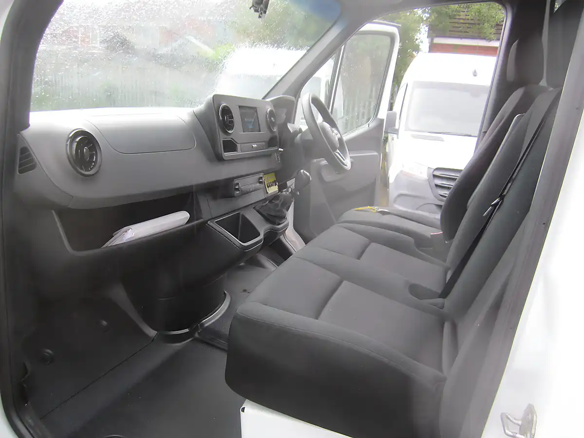 Used 2021 Mercedes-Benz Sprinter Progressive White - Interior and Exterior details 10