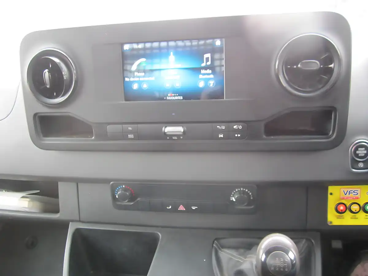 Used 2021 Mercedes-Benz Sprinter Progressive White - Interior and Exterior details 13