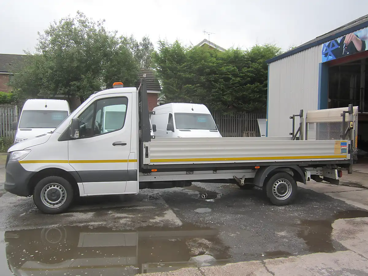Used 2021 Mercedes-Benz Sprinter Progressive White - Interior and Exterior details 4