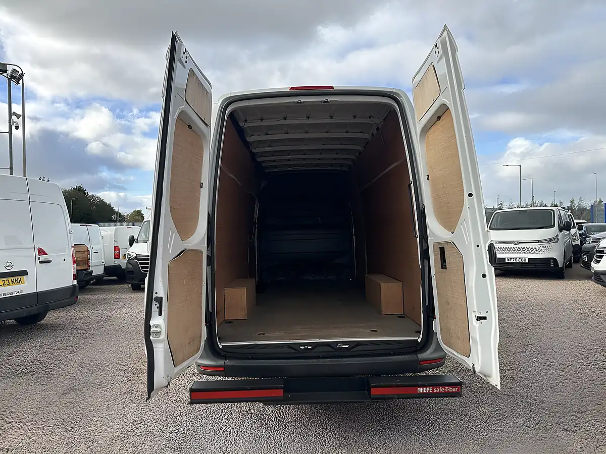 Used 2021 Mercedes-Benz Sprinter Progressive White - Interior and Exterior details 18