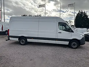 Used 2021 Mercedes-Benz Sprinter Progressive White - Interior and Exterior details 4