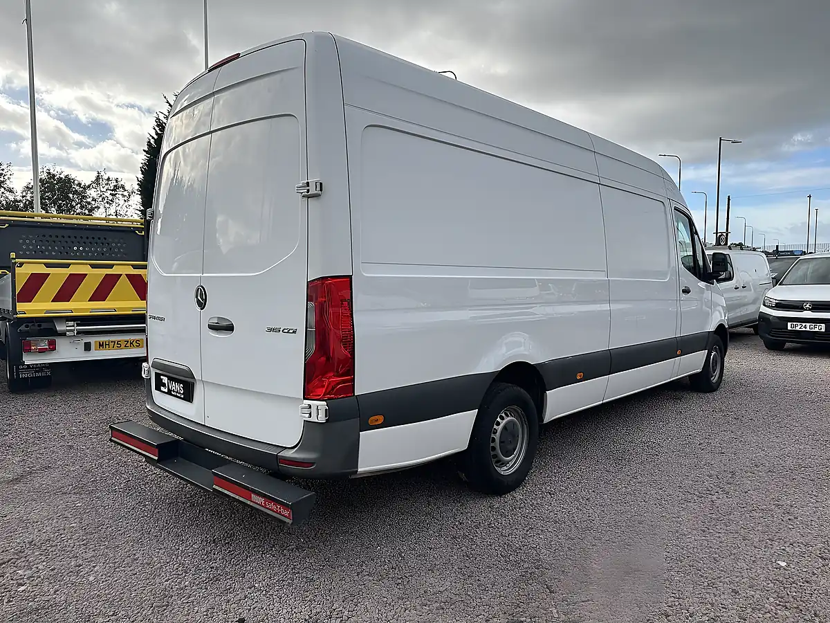 Used 2021 Mercedes-Benz Sprinter Progressive White - Interior and Exterior details 5