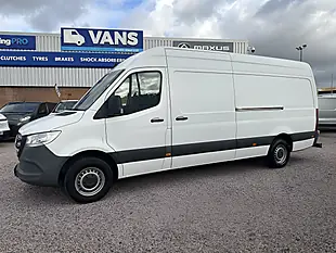 Used 2021 Mercedes-Benz Sprinter Progressive White - Interior and Exterior details 8