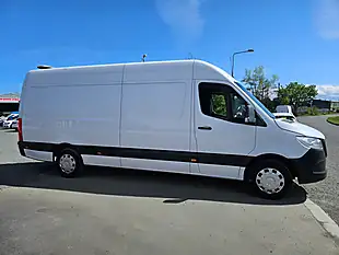 Used 2021 Mercedes-Benz Sprinter Progressive White - Interior and Exterior details 2
