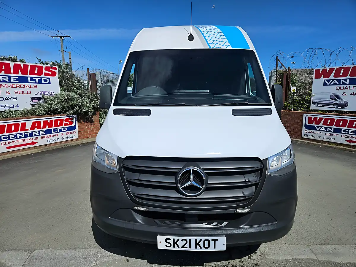Used 2021 Mercedes-Benz Sprinter Progressive White - Interior and Exterior details 3