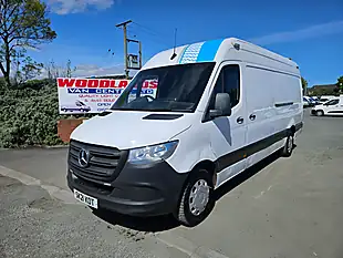 Used 2021 Mercedes-Benz Sprinter Progressive White - Interior and Exterior details 4