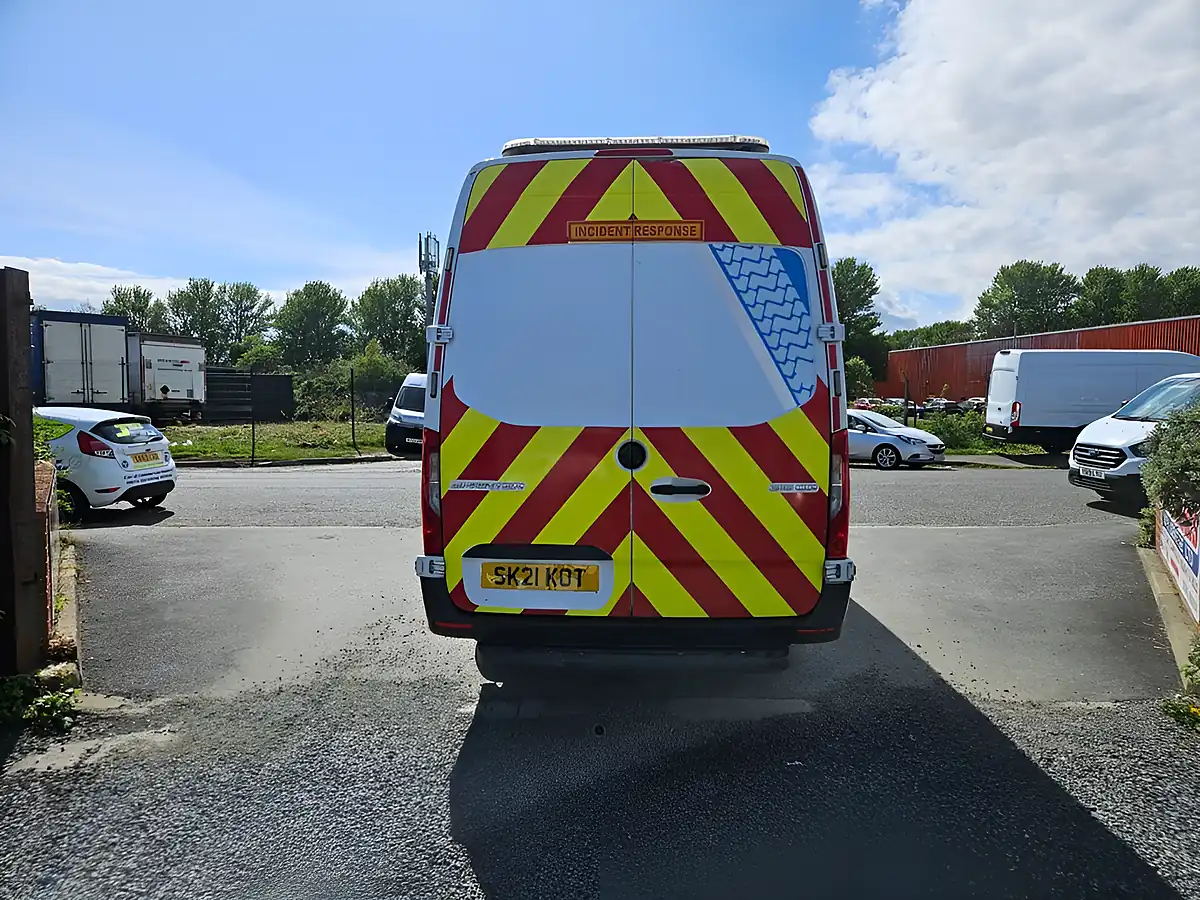 Used 2021 Mercedes-Benz Sprinter Progressive White - Interior and Exterior details 7