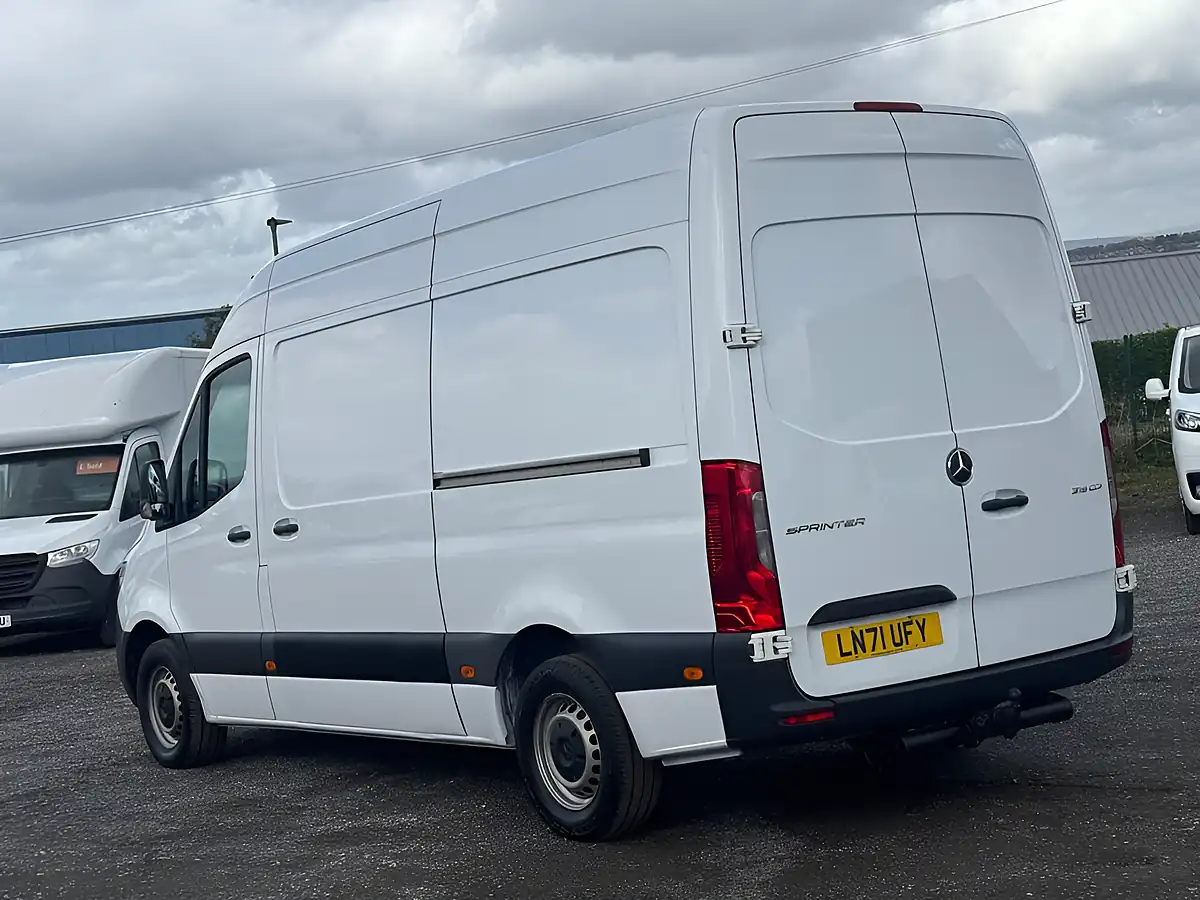Used 2021 Mercedes-Benz Sprinter Progressive White - Interior and Exterior details 7