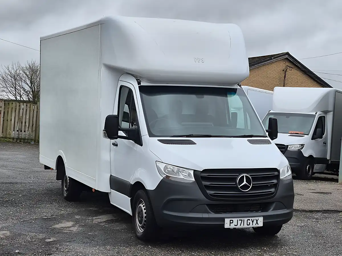 Used 2021 Mercedes-Benz Sprinter Progressive White - Interior and Exterior details 2