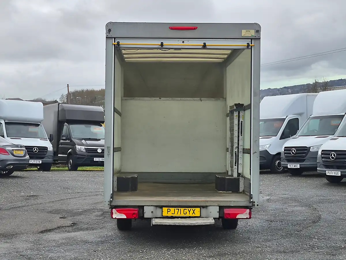 Used 2021 Mercedes-Benz Sprinter Progressive White - Interior and Exterior details 8