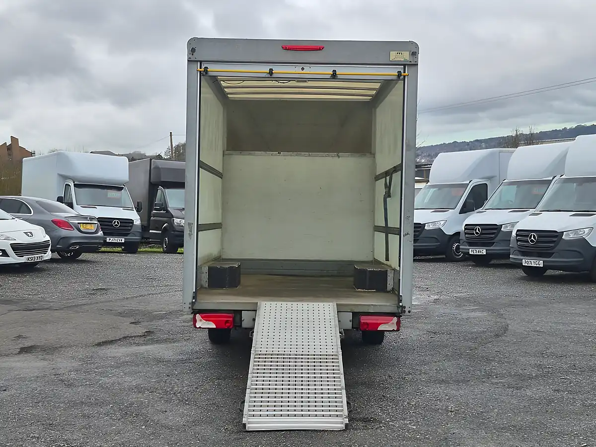 Used 2021 Mercedes-Benz Sprinter Progressive White - Interior and Exterior details 9
