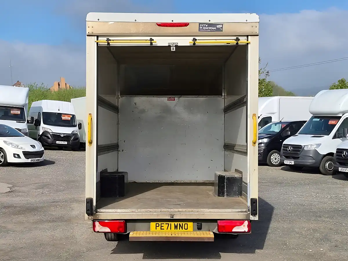 Used 2021 Mercedes-Benz Sprinter Progressive White - Interior and Exterior details 3