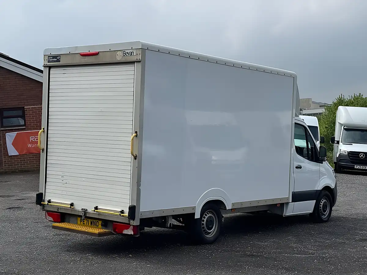 Used 2021 Mercedes-Benz Sprinter Progressive White - Interior and Exterior details 7