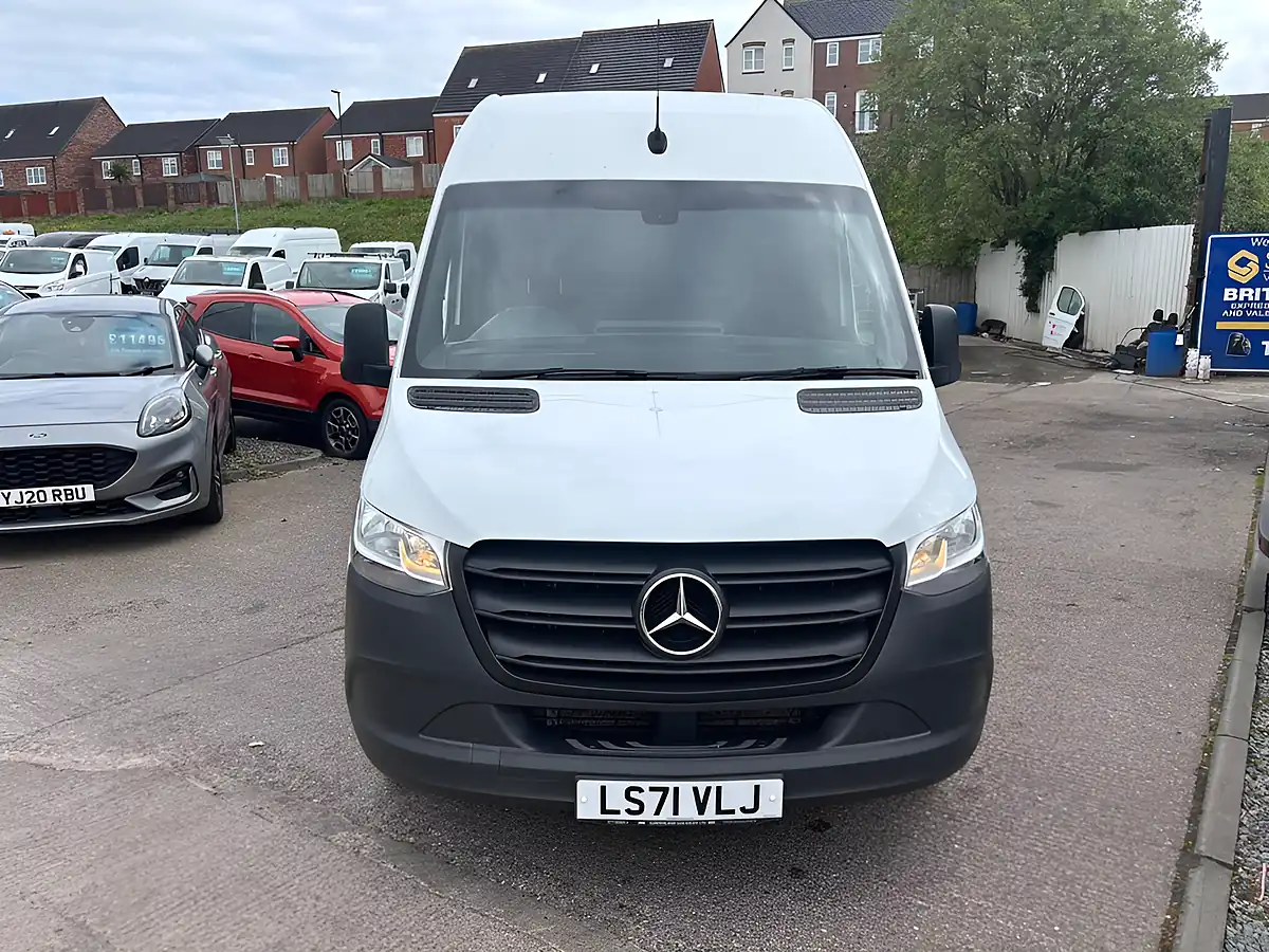 Used 2021 Mercedes-Benz Sprinter Progressive White - Interior and Exterior details 2