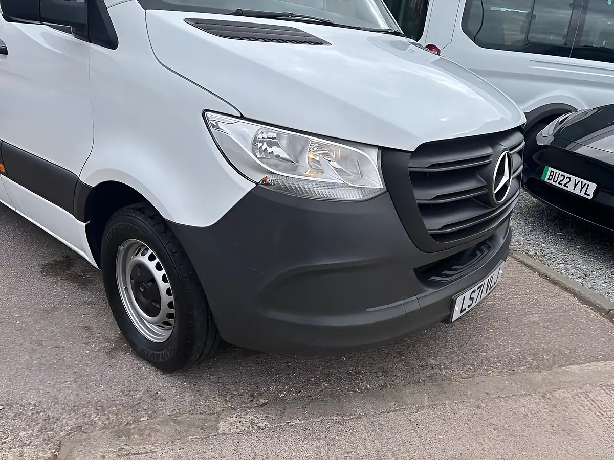 Used 2021 Mercedes-Benz Sprinter Progressive White - Interior and Exterior details 4