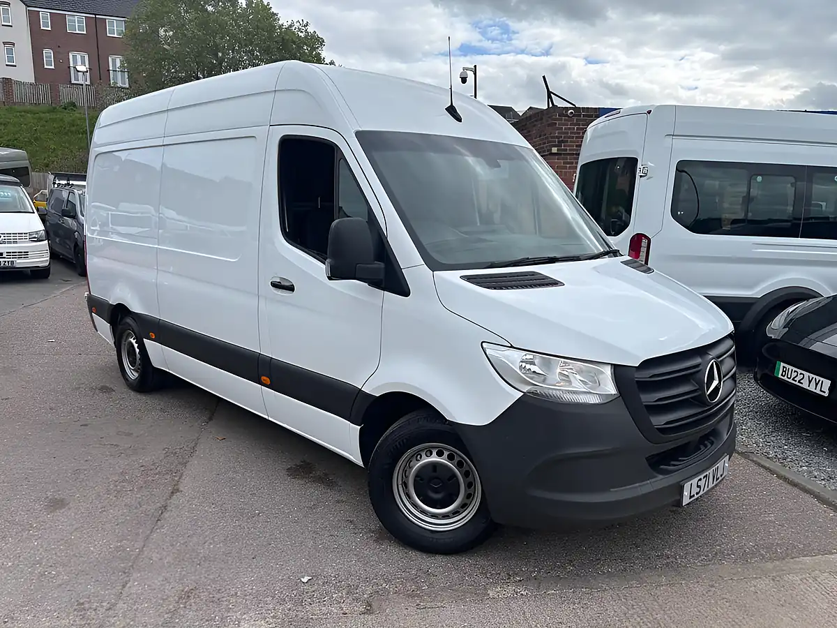 Used 2021 Mercedes-Benz Sprinter Progressive White - Interior and Exterior details 5