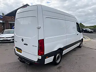 Used 2021 Mercedes-Benz Sprinter Progressive White - Interior and Exterior details 9