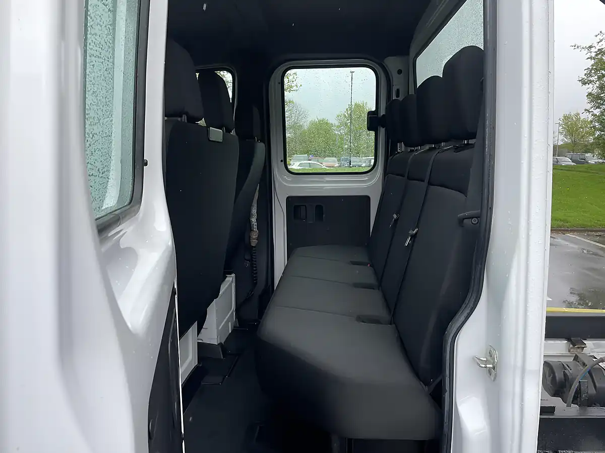 Used 2021 Mercedes-Benz Sprinter Tipper 7 SEAT Double Cab White - Interior and Exterior details 16