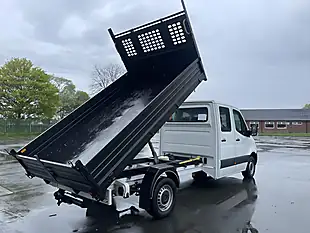 Used 2021 Mercedes-Benz Sprinter Tipper 7 SEAT Double Cab White - Interior and Exterior details 19