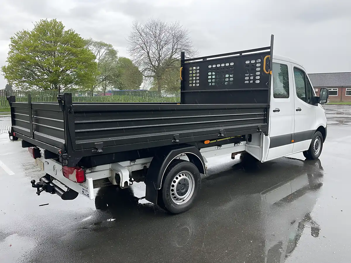 Used 2021 Mercedes-Benz Sprinter Tipper 7 SEAT Double Cab White - Interior and Exterior details 7