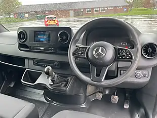 Used 2021 Mercedes-Benz Sprinter Tipper 7 SEAT Double Cab White - Interior and Exterior details 8