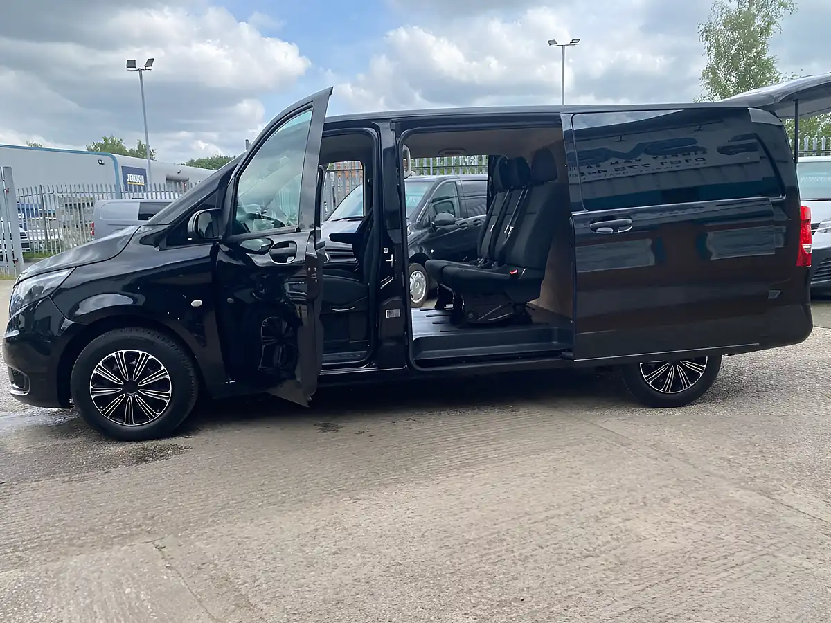 Used 2021 Mercedes-Benz Vito Crew Cab 5 Seater Black - Interior and Exterior details 11