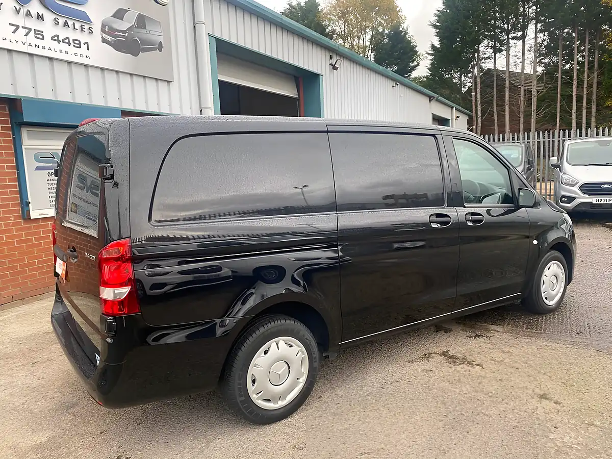 Used 2021 Mercedes-Benz Vito Progressive Black - Interior and Exterior details 18