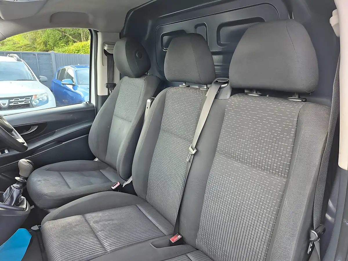 Used 2021 Mercedes-Benz Vito Progressive L2 White - Interior and Exterior details 17