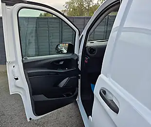 Used 2021 Mercedes-Benz Vito Progressive L2 White - Interior and Exterior details 20