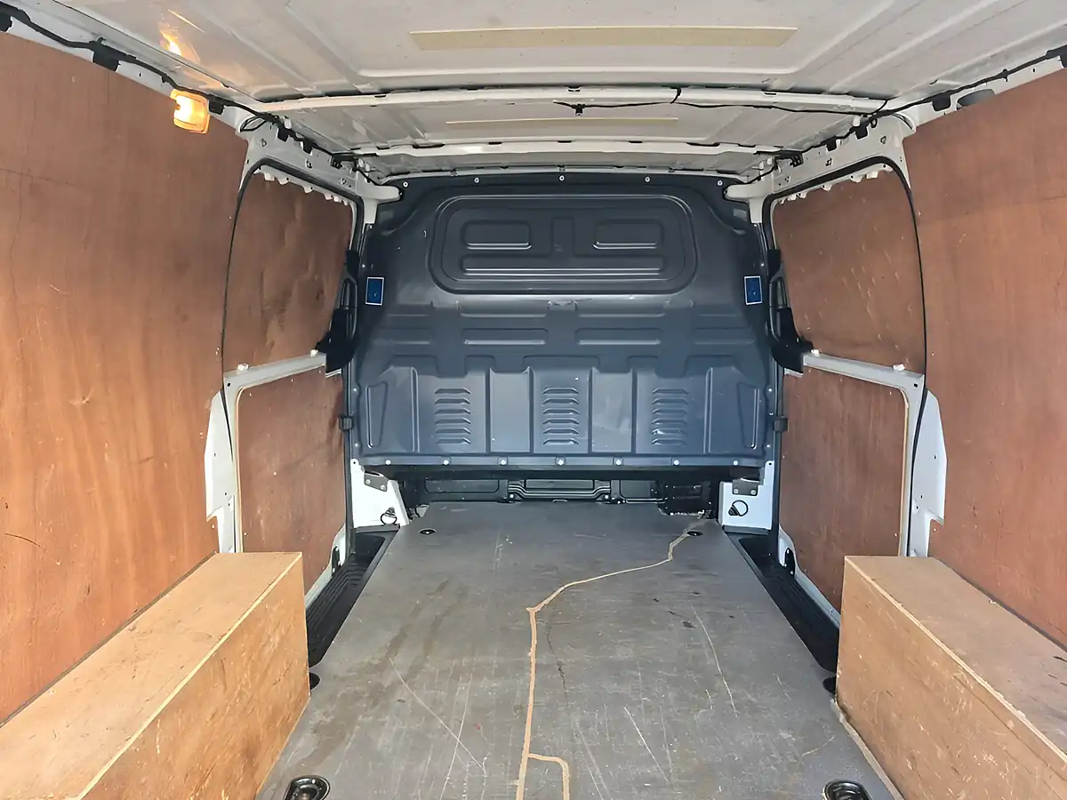 Used 2021 Mercedes-Benz Vito Progressive L2 White - Interior and Exterior details 9
