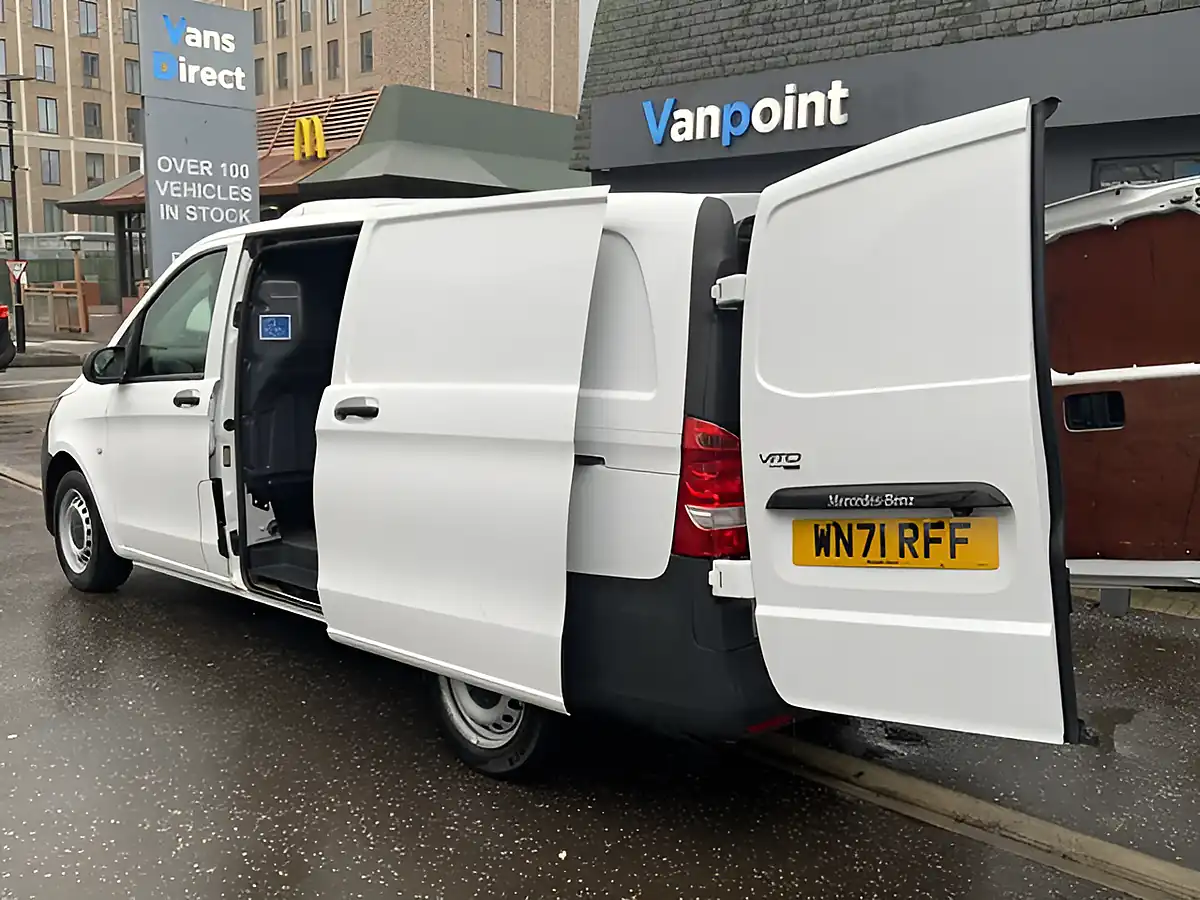 Used 2021 Mercedes-Benz Vito Progressive White - Interior and Exterior details 10